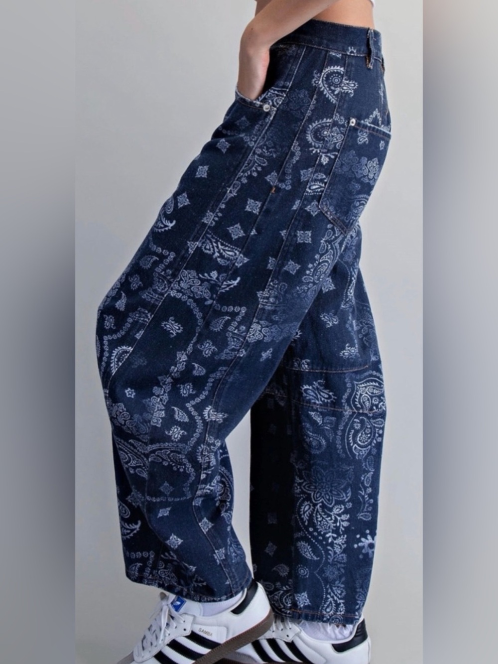 Loveimgs Stretchy Bandana print Barrel Jeans size small